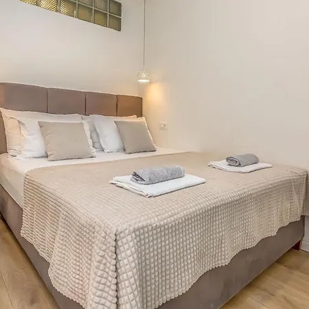 Apartment Maestral