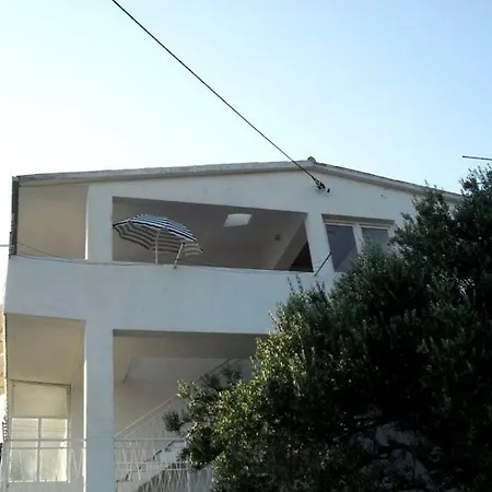 Maestral Apartment *